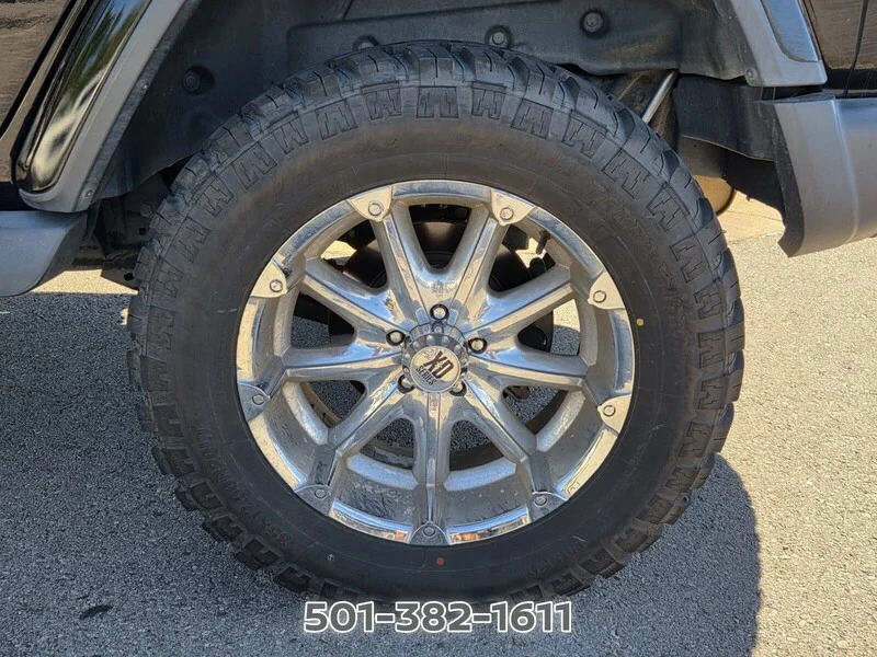 Used 2019 Black Clearcoat JEEP UNLIMITED SAHARA image 9