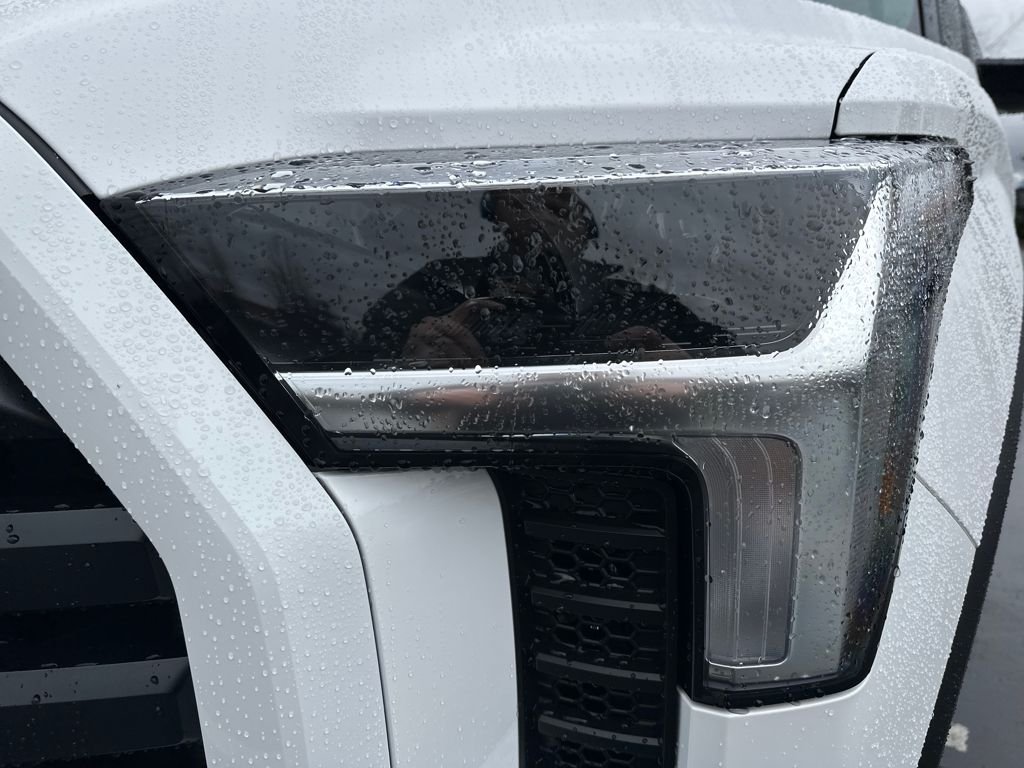 2026 Toyota Tundra SR5 - Photo 9