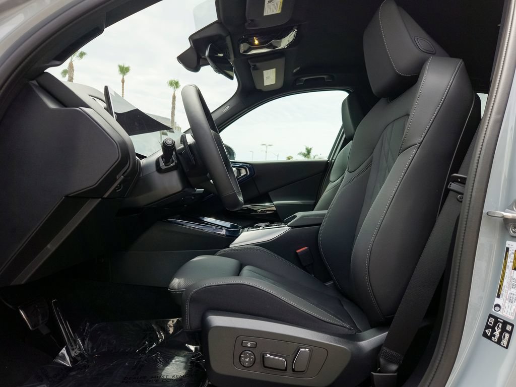 New 2026 Brooklyn Grey Metallic BMW 30 xDrive image 7