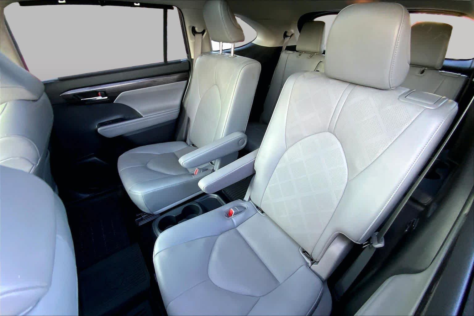 Used 2022 Blueprint Toyota Platinum image 18