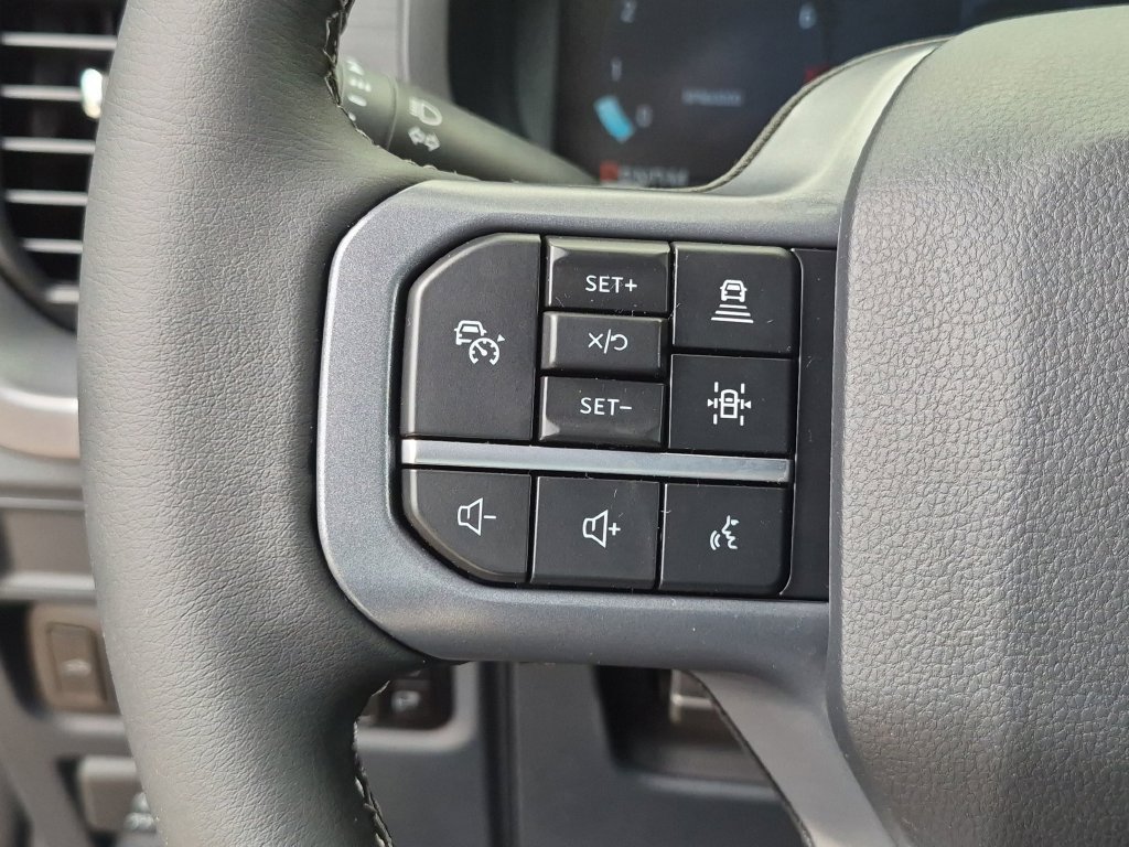 New 2026 Agate Black Metallic Ford XLT image 21