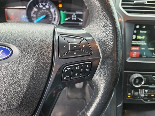 Used 2017 Shadow Black Ford XLT image 51
