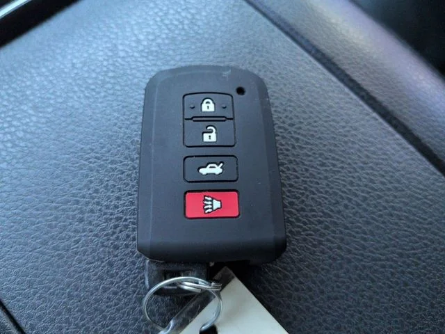 Certified Used 2018 2018 TOYOTA HIGHLANDER XLE Toyota XLE image 28