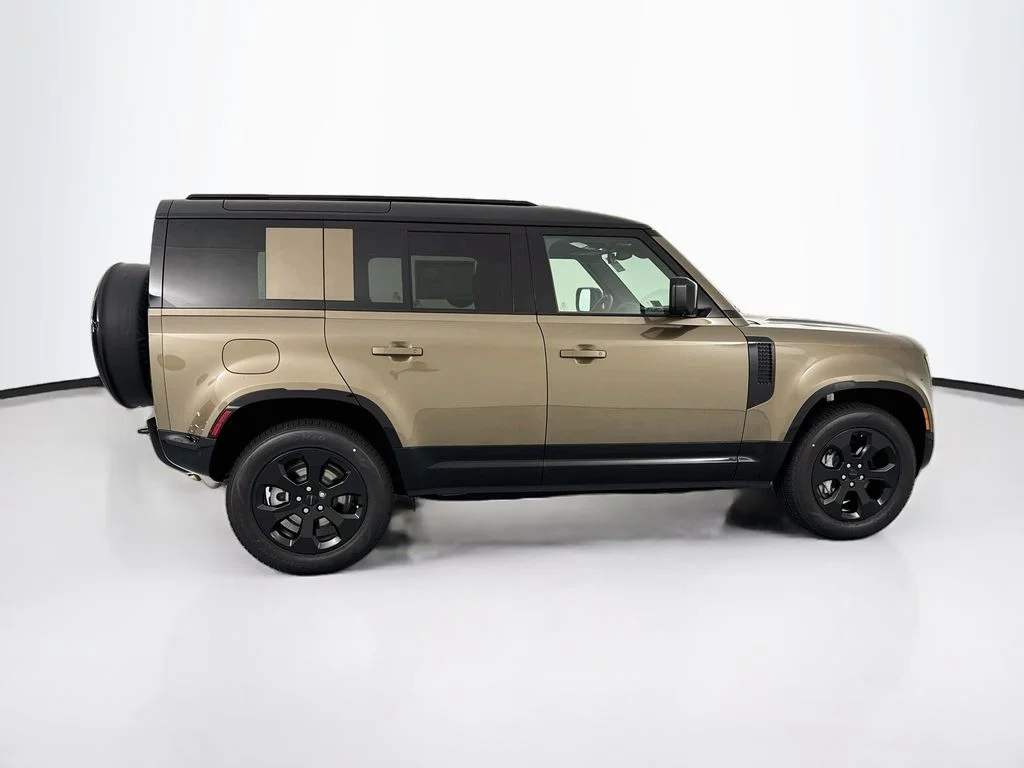 New 2026 Gondwana Stone Land Rover X-Dynamic SE image 4