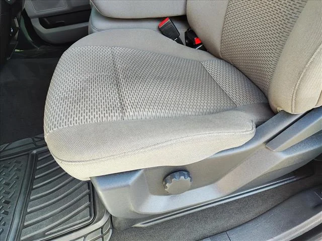 Used 2022 White Ford CREW XLT image 15