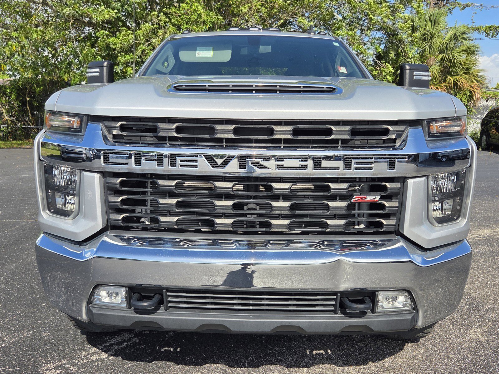Used 2022 Silver Ice Metallic Chevrolet LT image 8