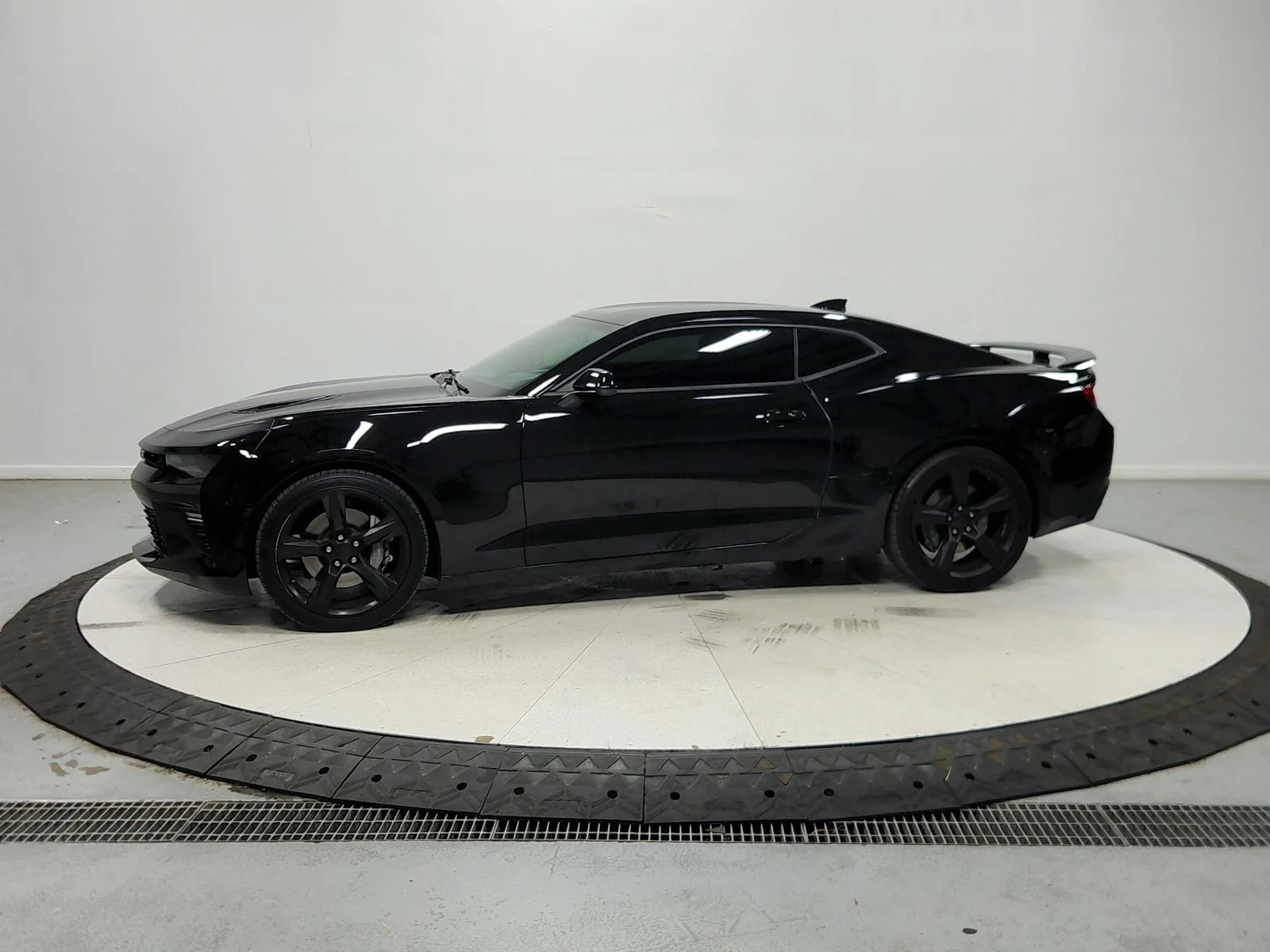 Used 2016 Black Chevrolet SS image 5