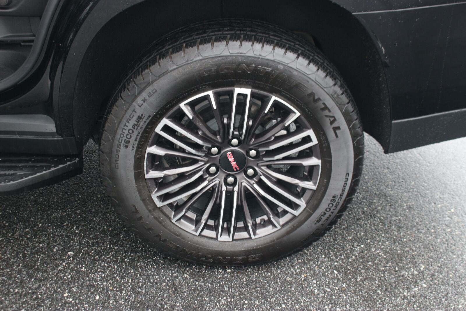 Used 2026 Onyx Black GMC Elevation image 44