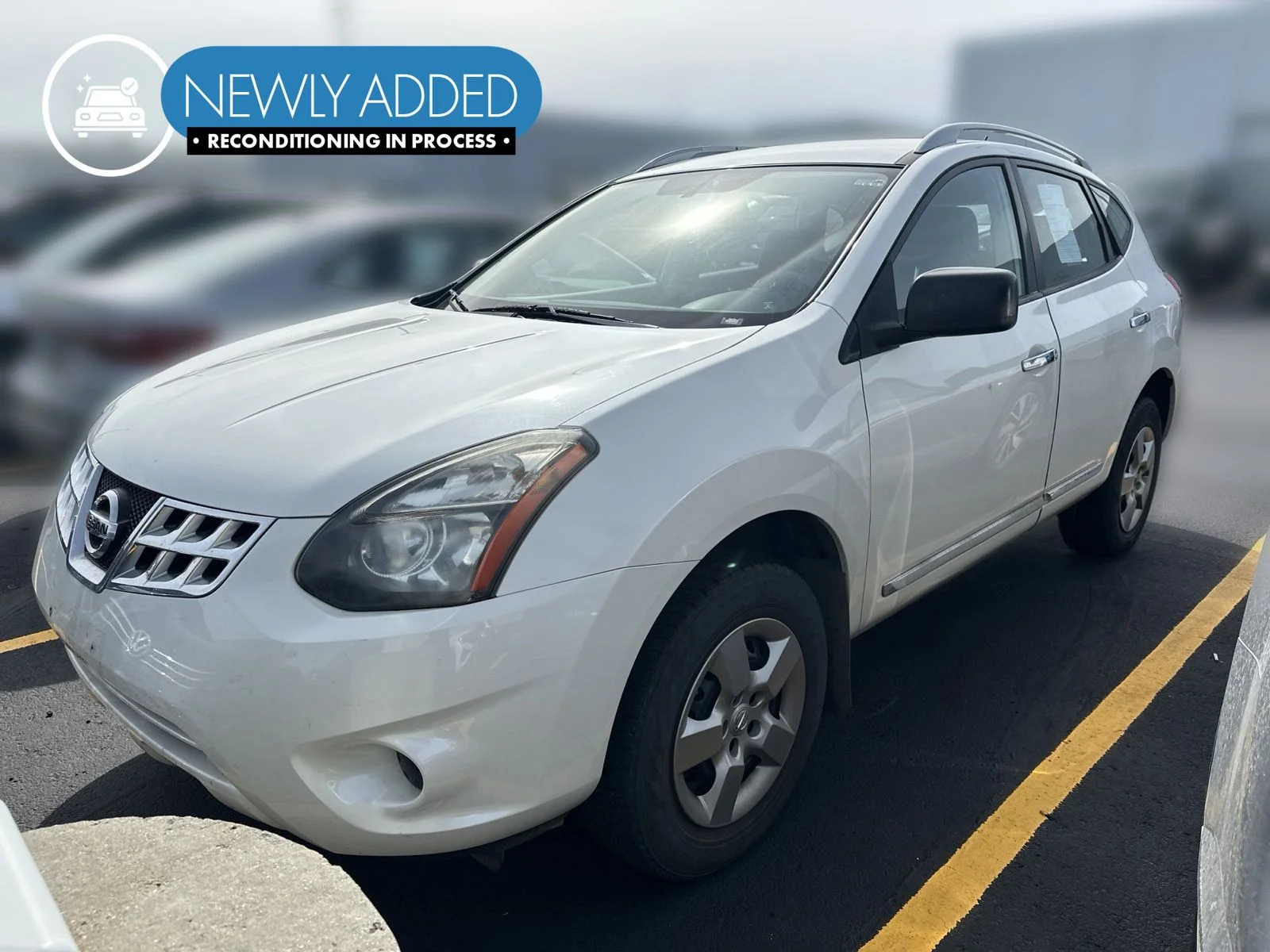 Used 2015  Nissan S image 1