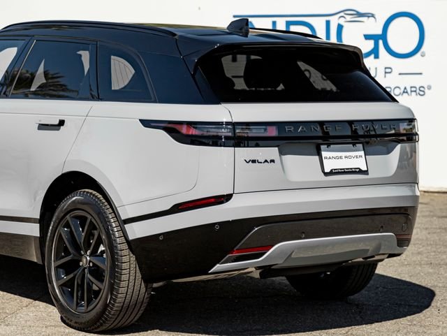New 2026 Arroios Grey Land Rover Dynamic SE image 10