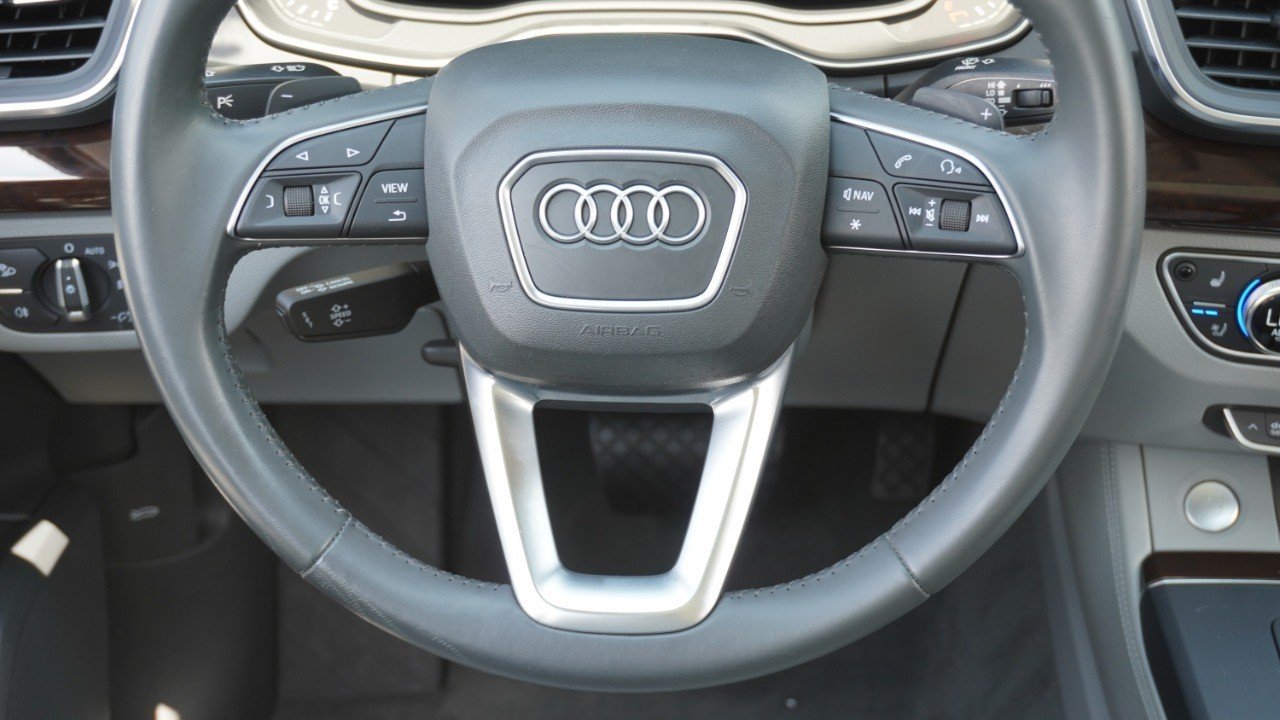 Used 2019 Silver Audi Premium Plus image 31