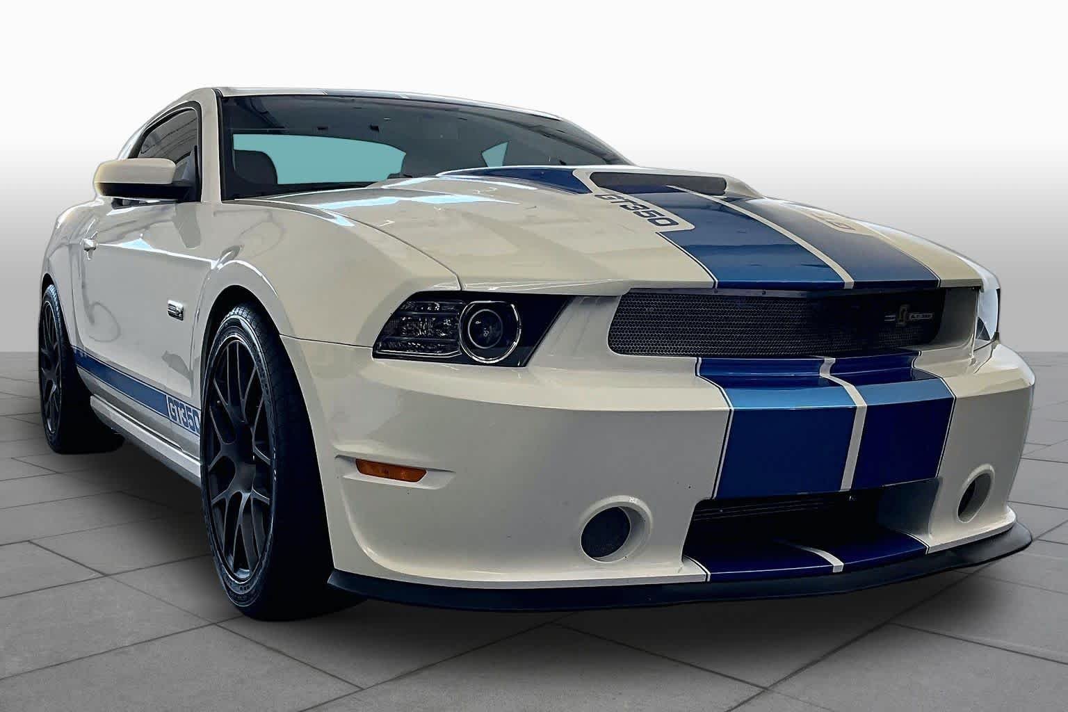 Used 2013 Performance White Ford GT Premium image 2