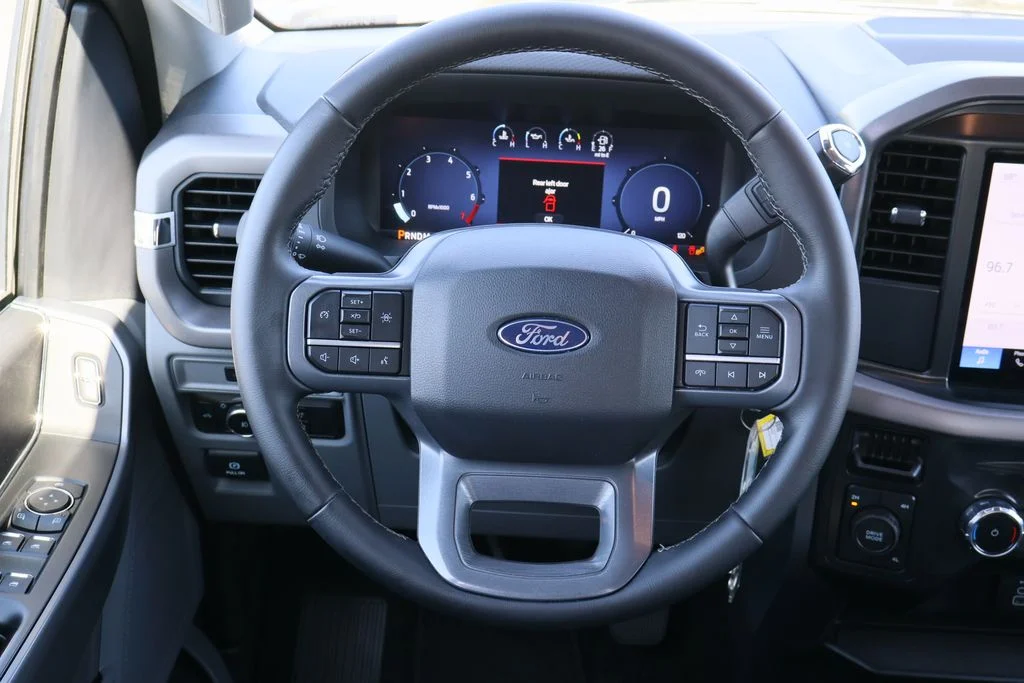 Used 2025 Gray Ford XLT image 14