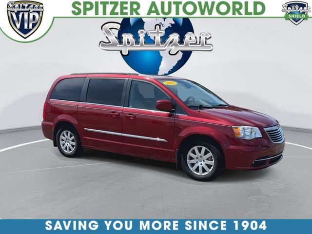Used 2013 Red Chrysler Touring image 2