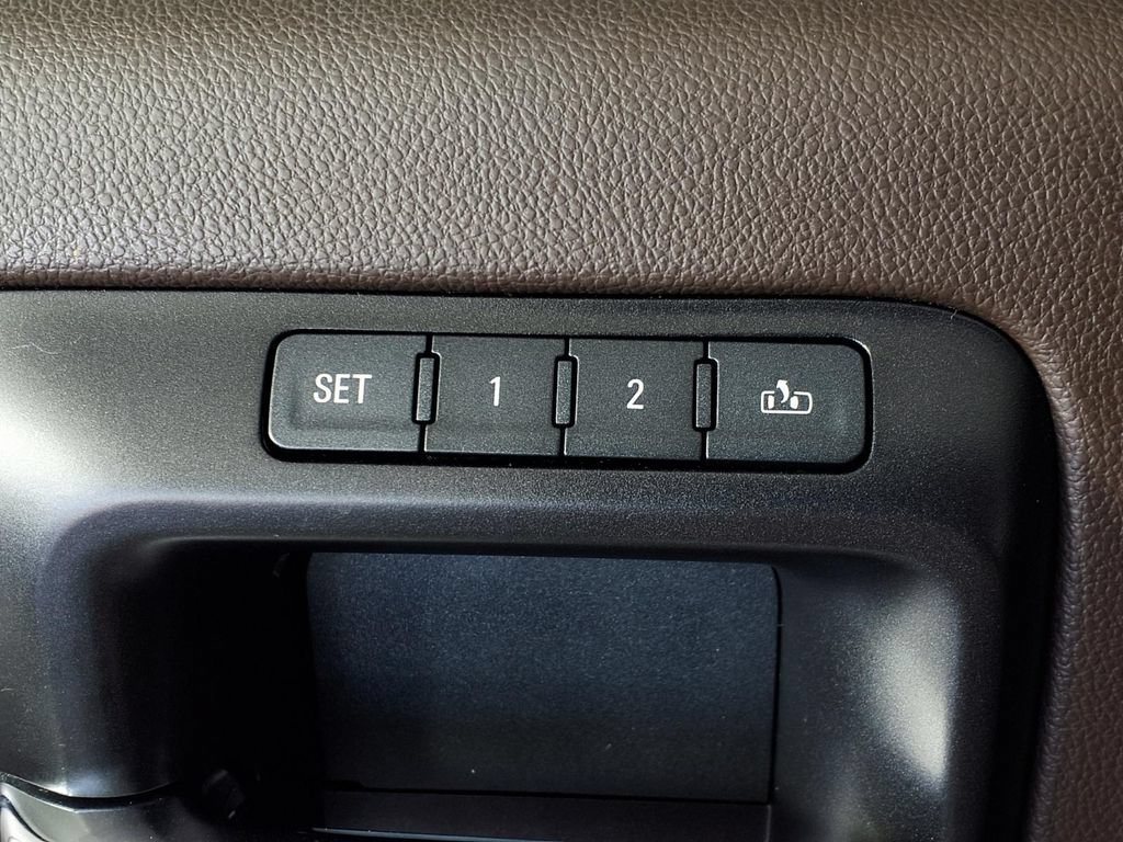 Used 2015 QUICKSILVER METALLIC GMC SLT image 19