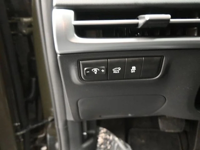 Used 2026 Green Hyundai SEL image 18