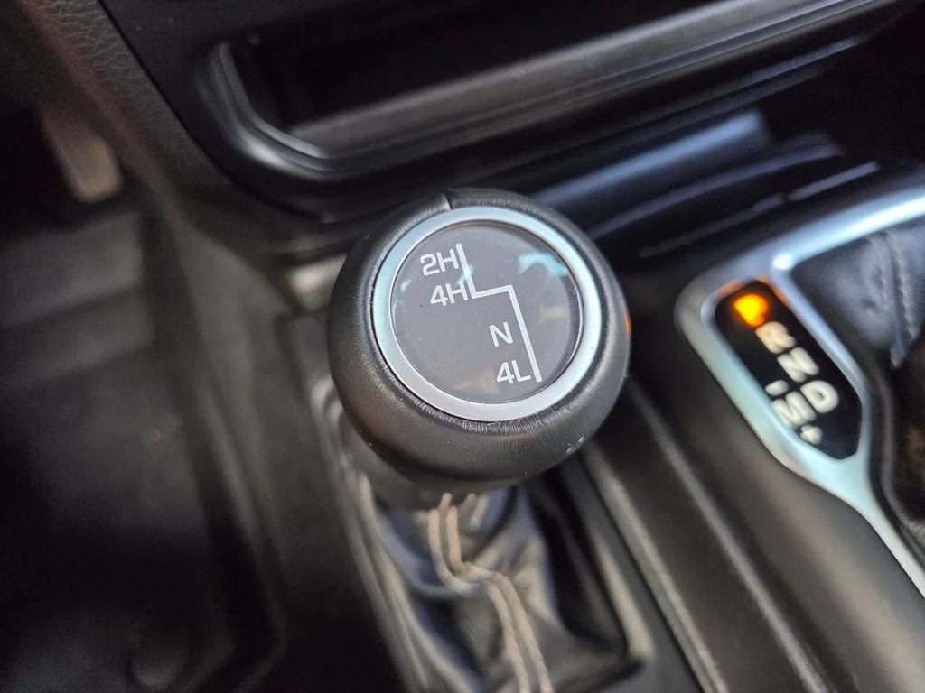 Used 2020 Gray Jeep Overland image 28