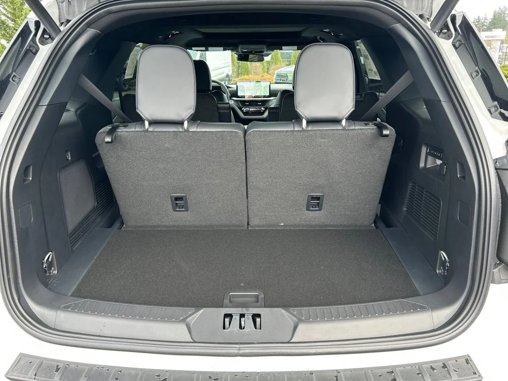 New 2026 White Ford Tremor image 31