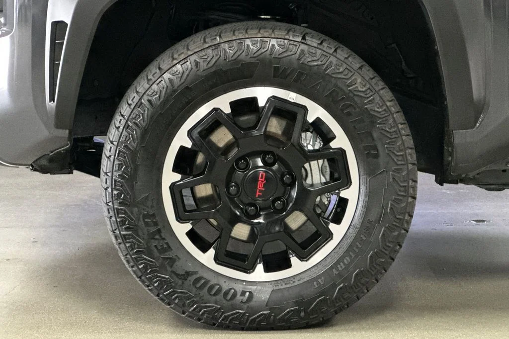 Certified Used 2026  Toyota TRD Off-Road image 25