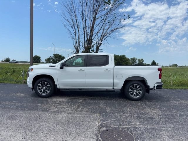 New 2026 Summit White Chevrolet RST image 2