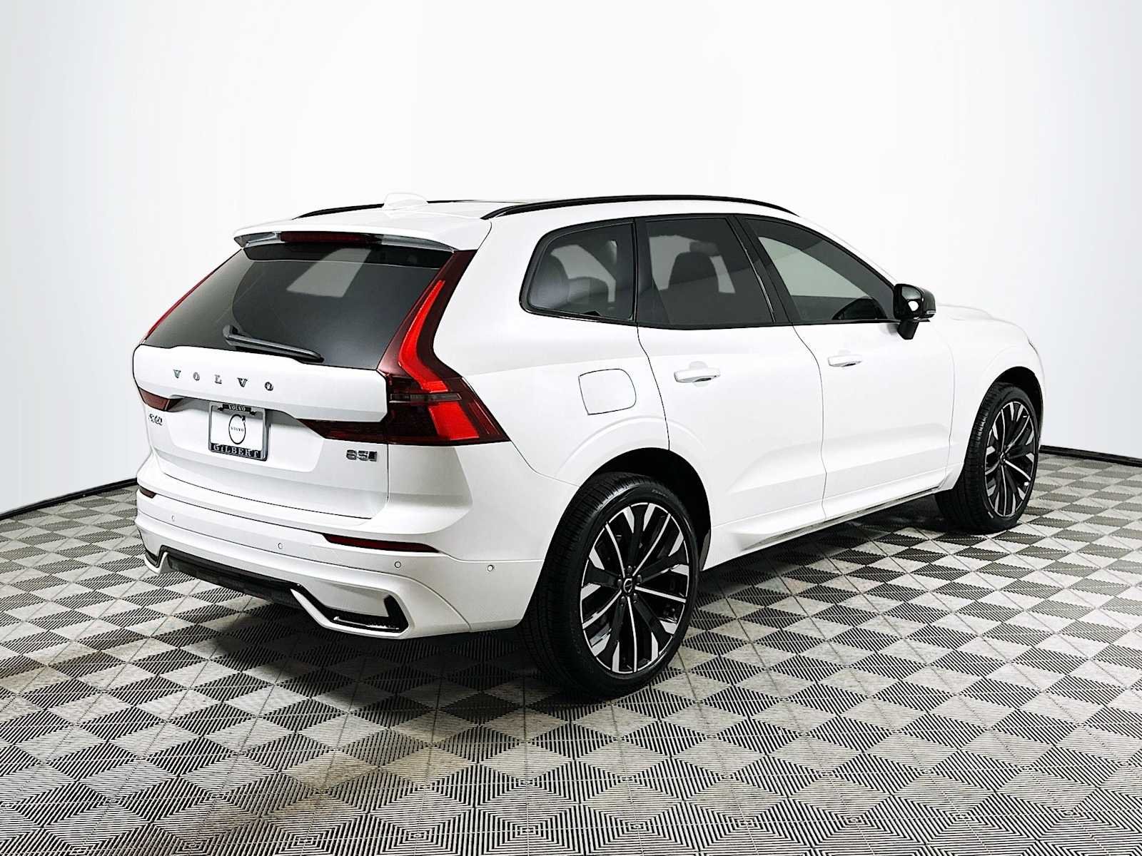 New 2026 Crystal White Volvo Ultra image 7