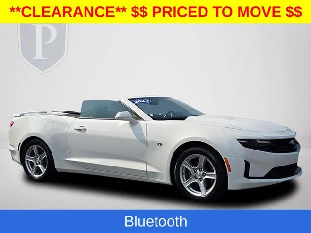 Used 2023 White Chevrolet 1LT image 2