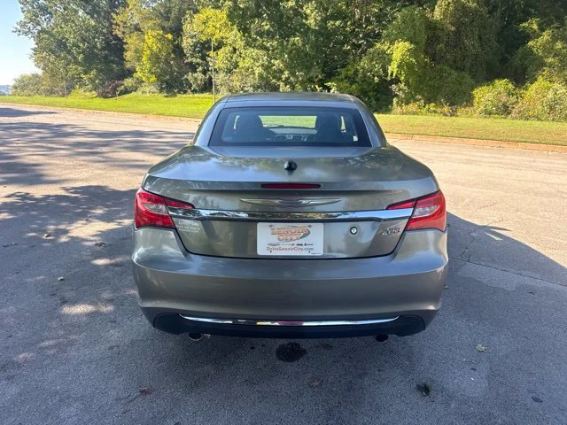 Used 2012 Gray Chrysler Limited image 6