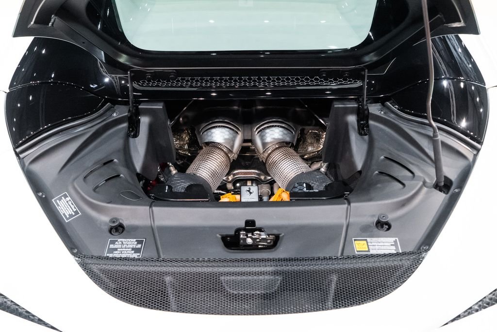 Certified Used 2025 Bianco Avus Ferrari  image 17