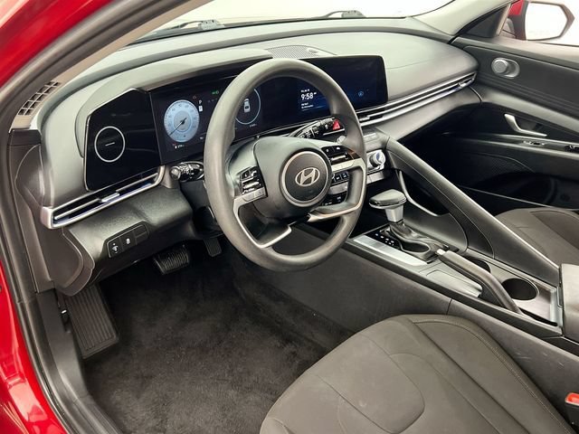 2024 Hyundai Elantra SEL - Photo 7