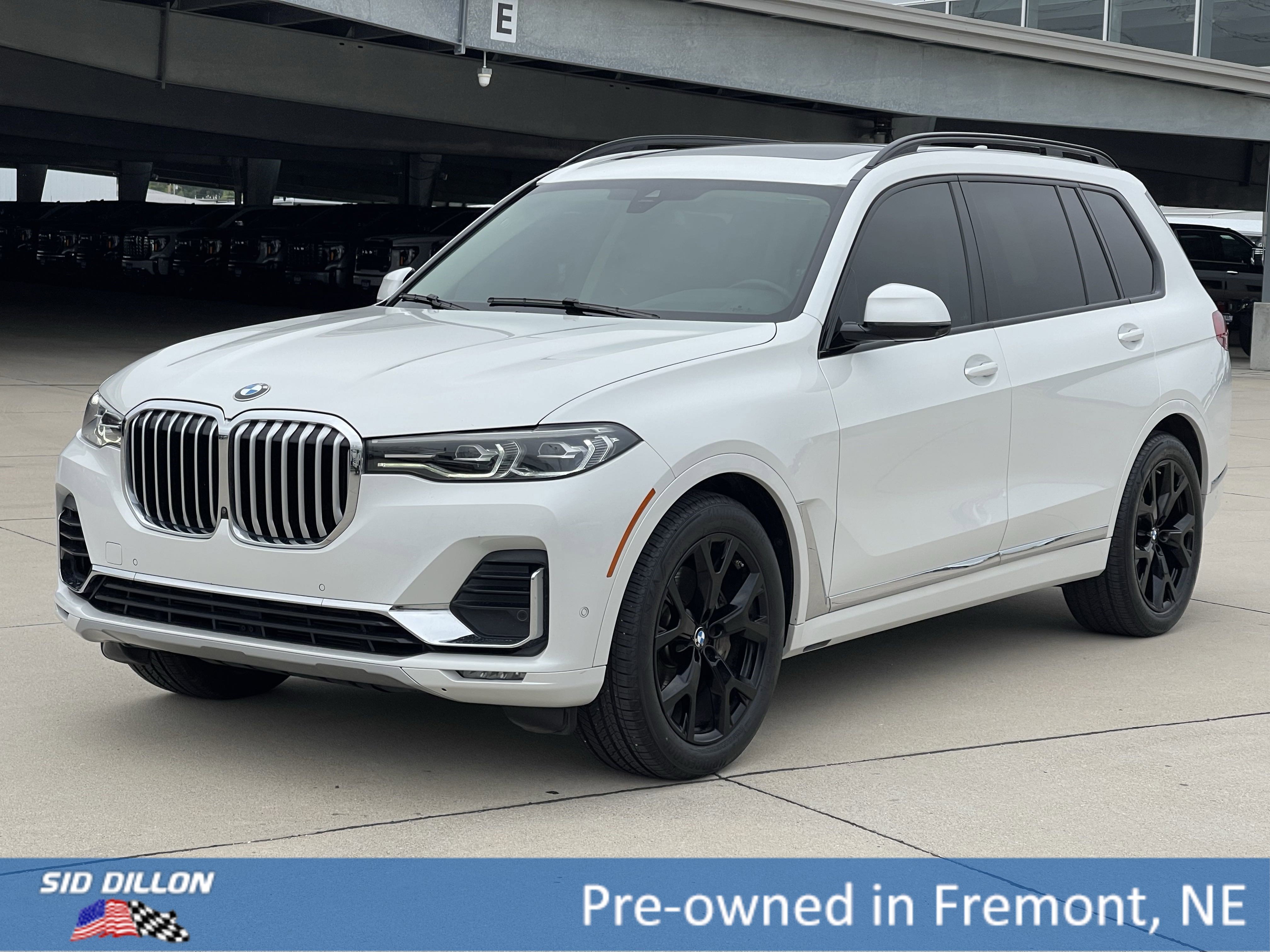 2021 BMW X7 xDrive40i's photo
