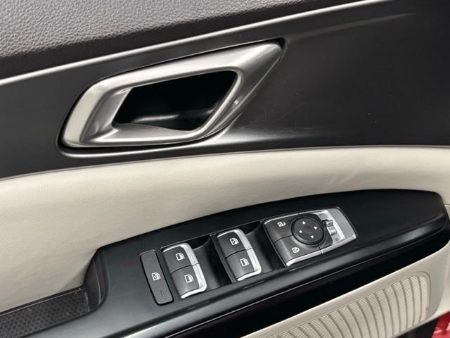 2024 Kia Carnival LX Seat Pkg - Photo 16