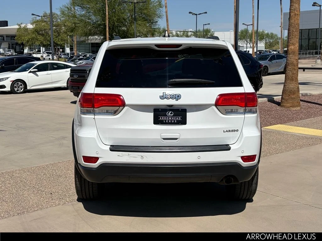 Used 2018 White Jeep Laredo E image 5