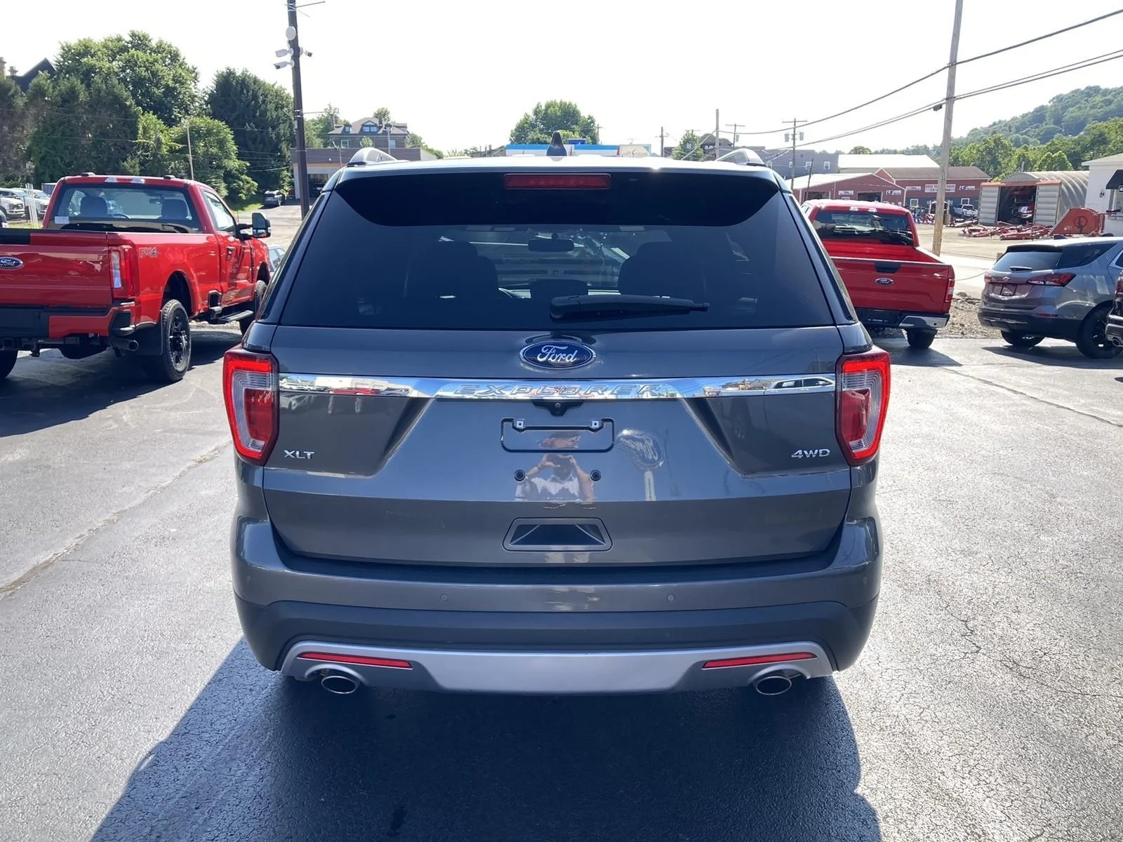 Certified Used 2017 Gray Ford XLT image 10