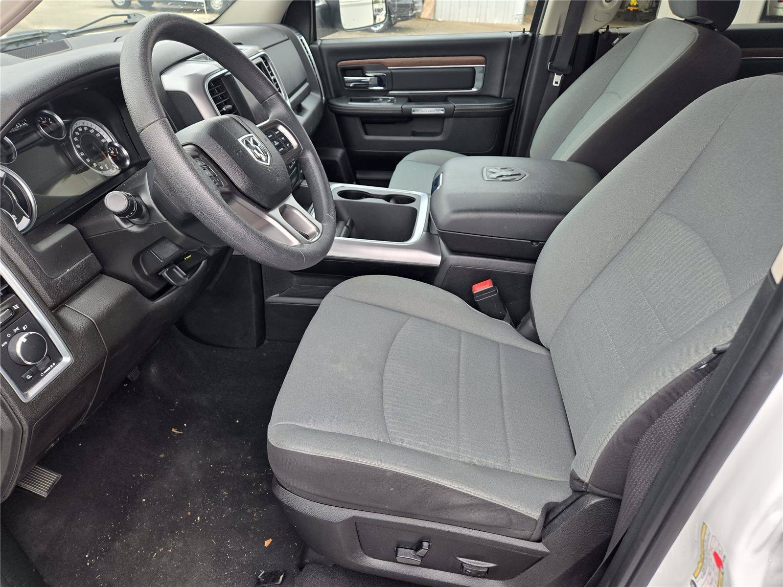 2023 RAM Ram 1500 Classic SLT - Photo 15