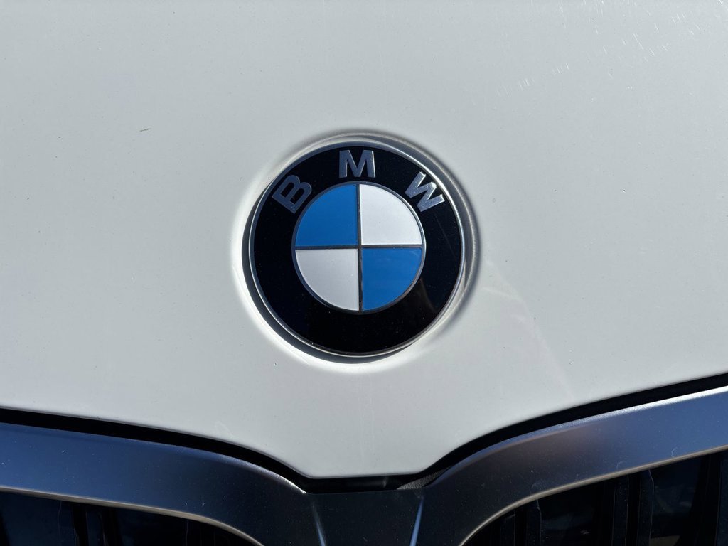 2026 BMW 3 Series 330i - Photo 37