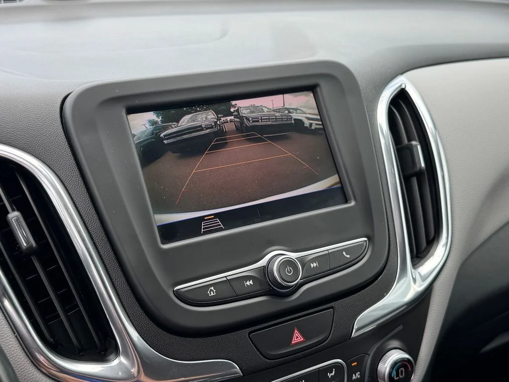 Used 2020 White Chevrolet LT image 28