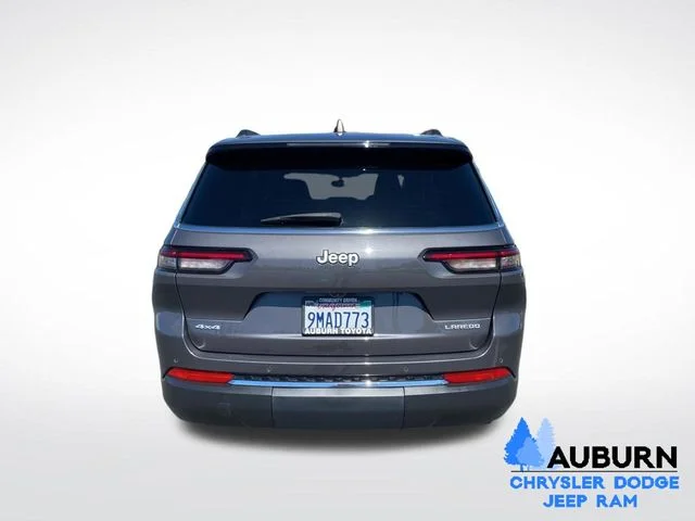 Used 2024 Gray Jeep Laredo image 6
