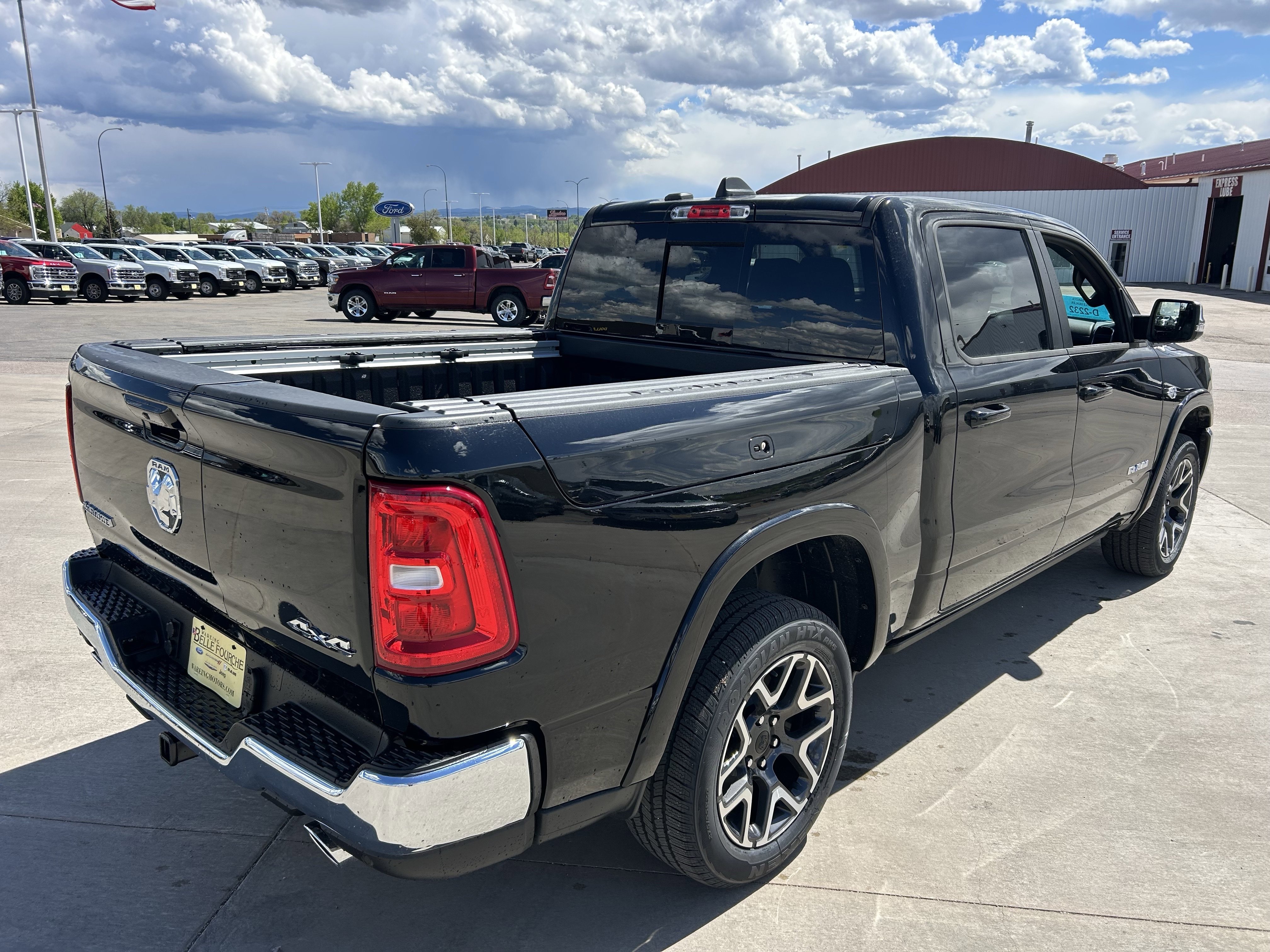 New 2026 Diamond Black Crystal Pearlcoat Ram Laramie image 4