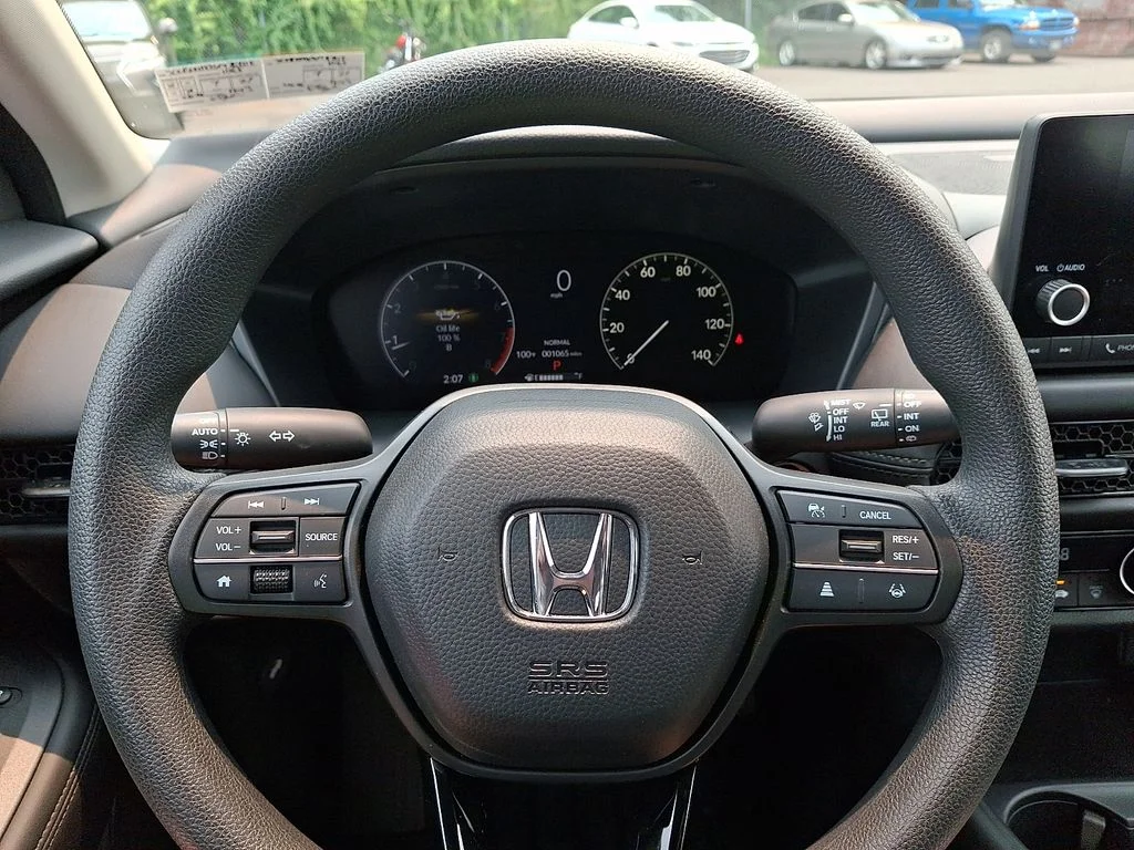 Certified Used 2025  Honda LX image 18