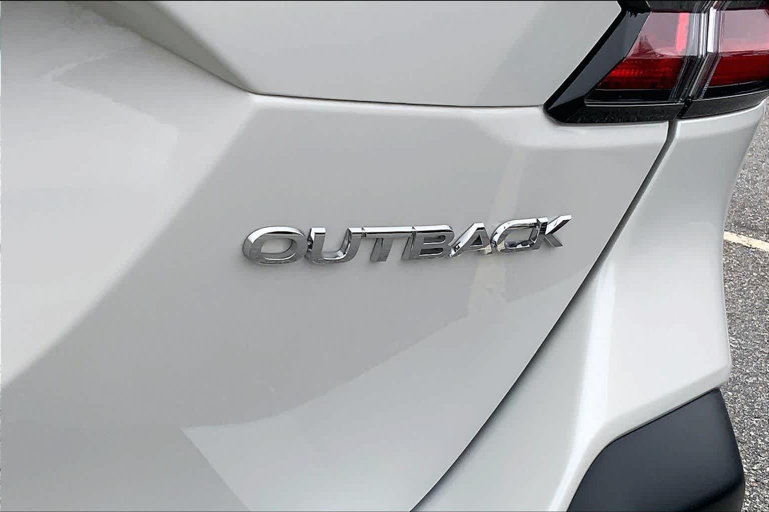 Used 2025 Crystal White Pearl Subaru Premium image 10