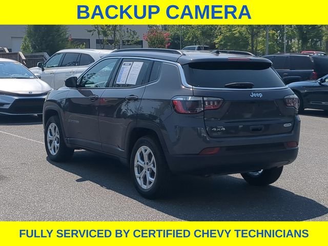 Used 2024 Gray Jeep Latitude image 9