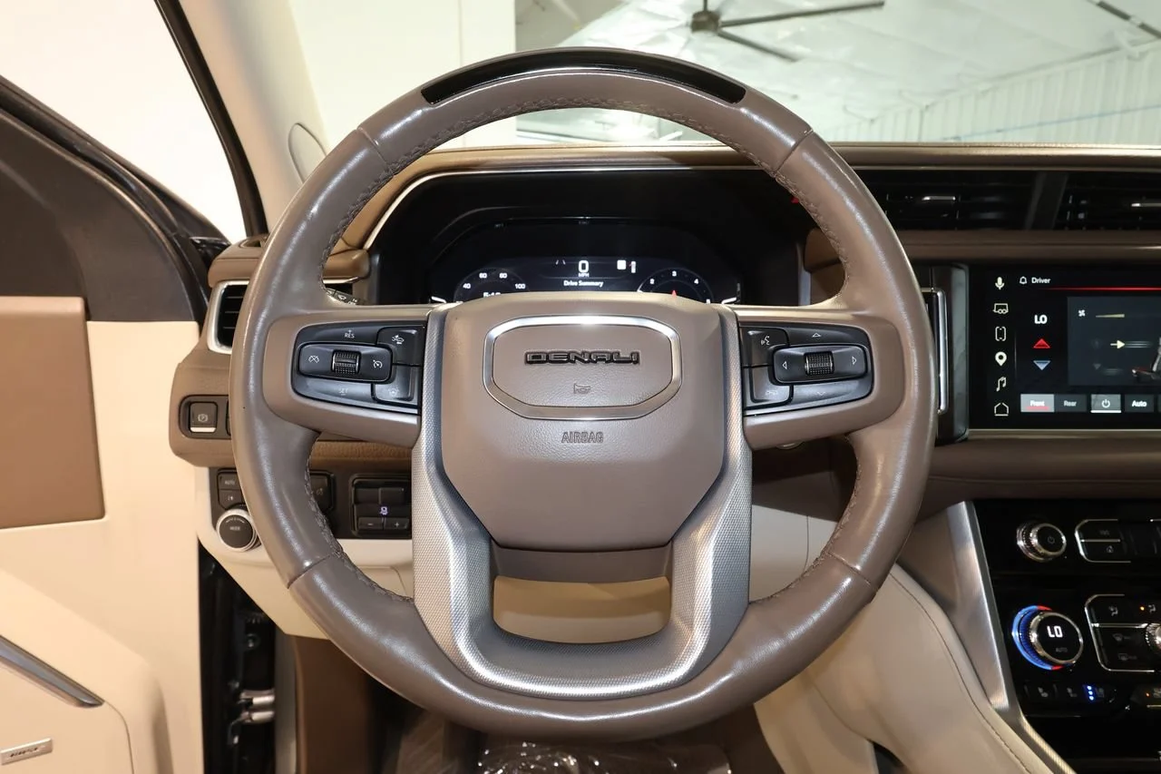 2023 GMC Yukon Denali - Photo 10
