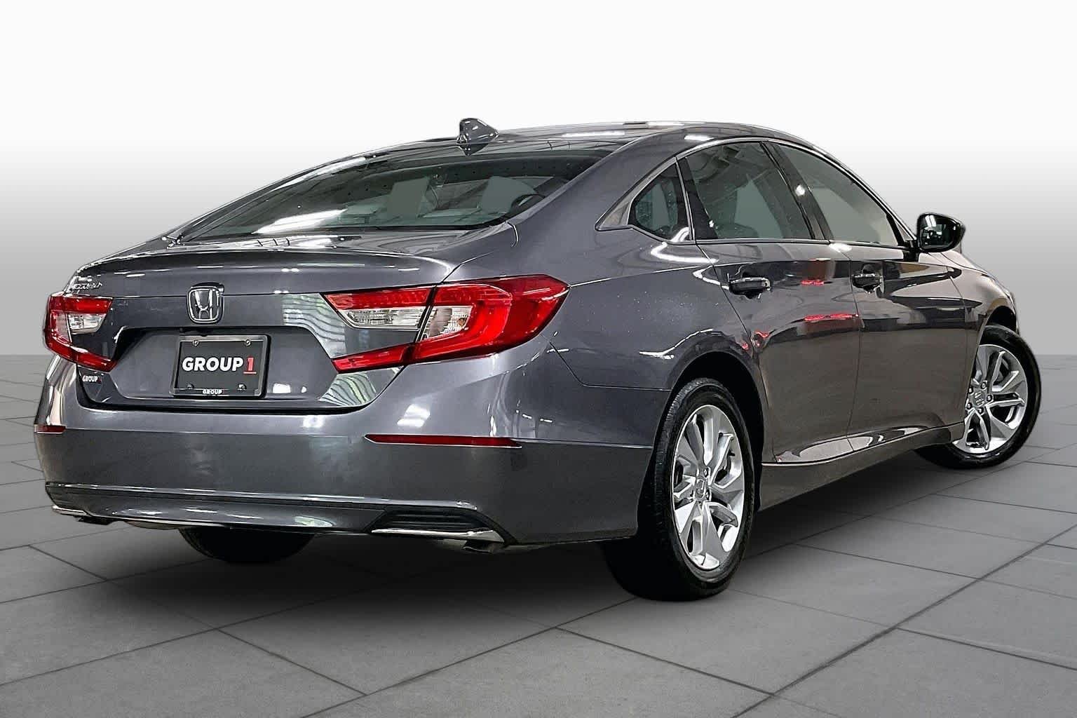Used 2018 Modern Steel Metallic Honda LX 1.5T image 13