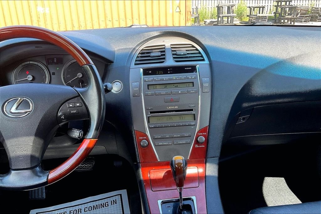 Used 2007 Red Lexus 350 image 5