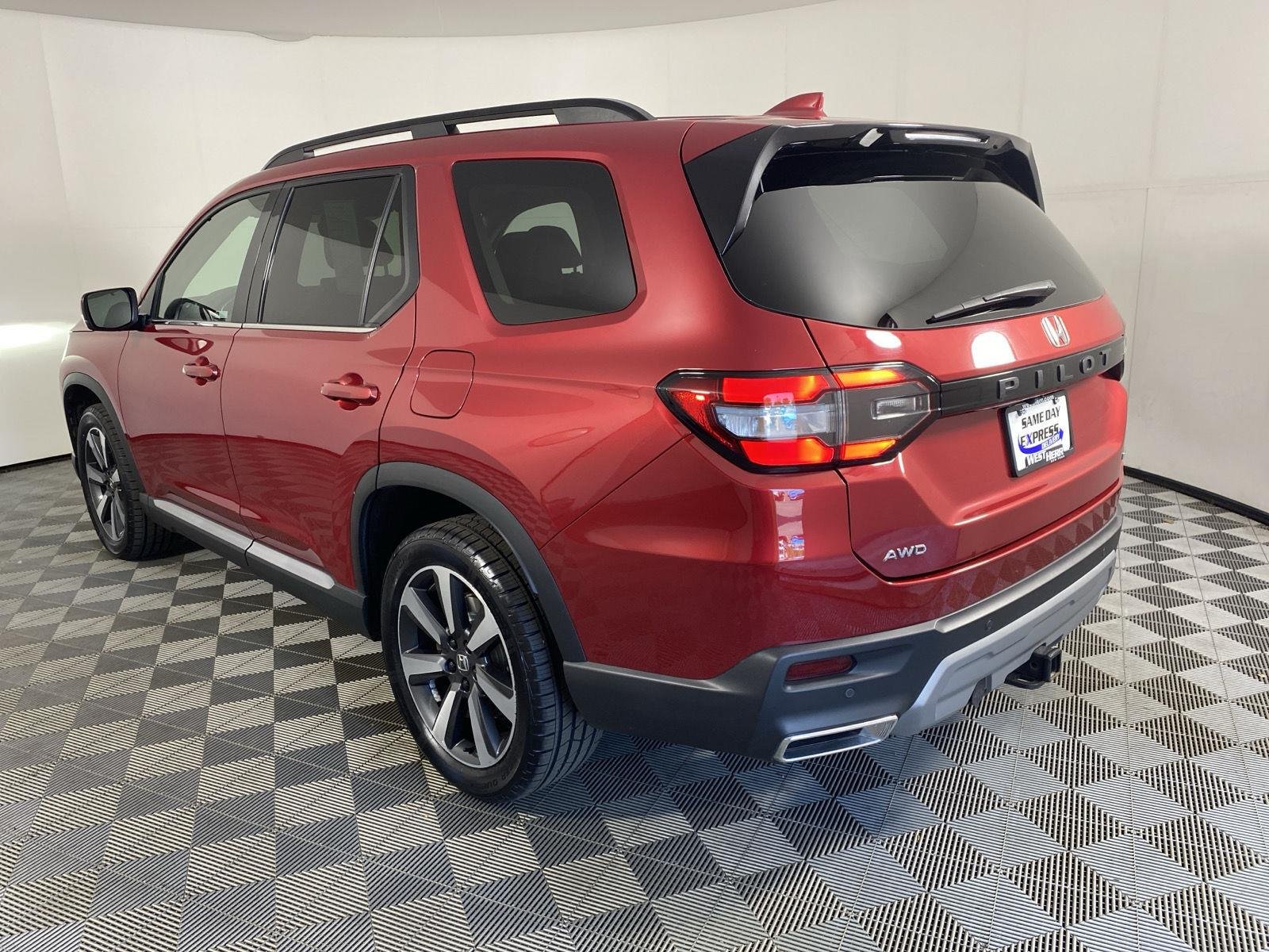Certified Used 2024 Radiant Red Metallic II Honda Touring image 5