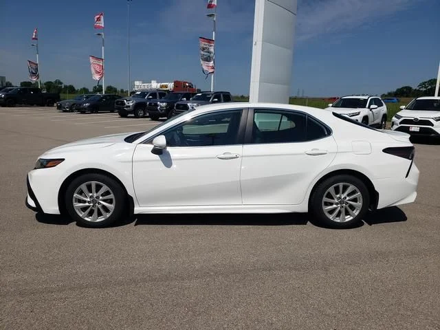 Used 2024 White Toyota SE image 9