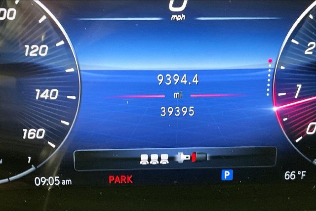 Used 2023  Mercedes-Benz GLC 300 image 9