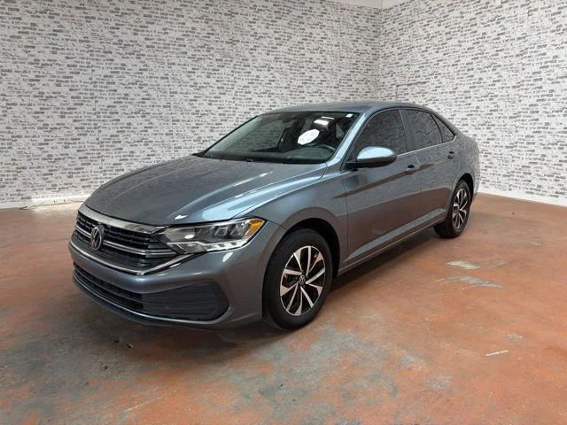 Used 2023 Platinum Gray Metallic Volkswagen 1.5T S image 3