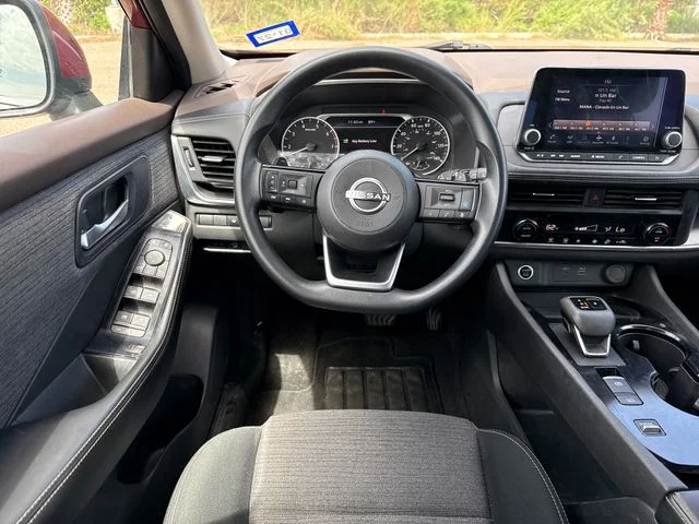 Used 2023 Red Nissan SV image 15