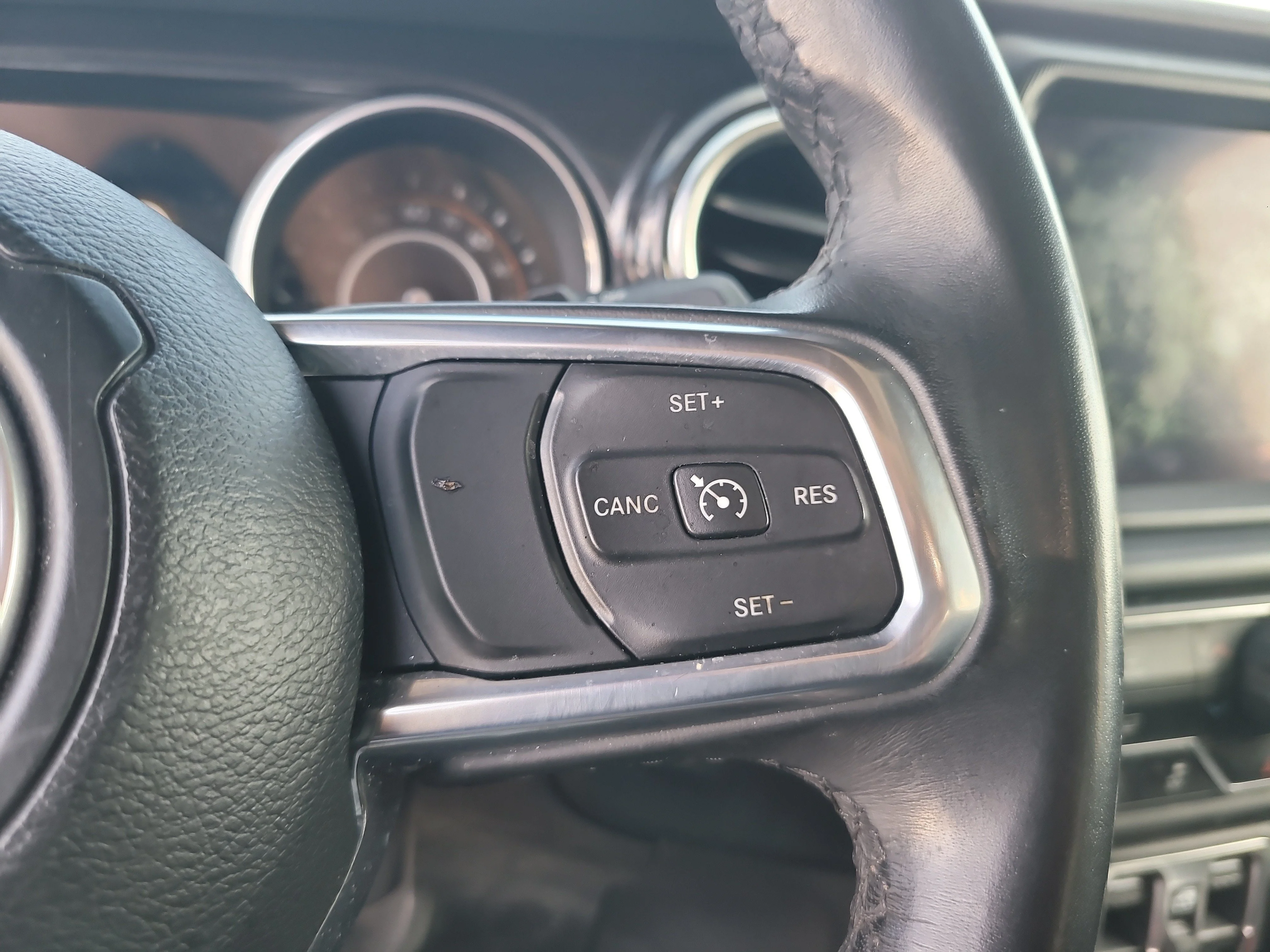 Used 2020 Black Clearcoat Jeep Sahara Altitude image 28